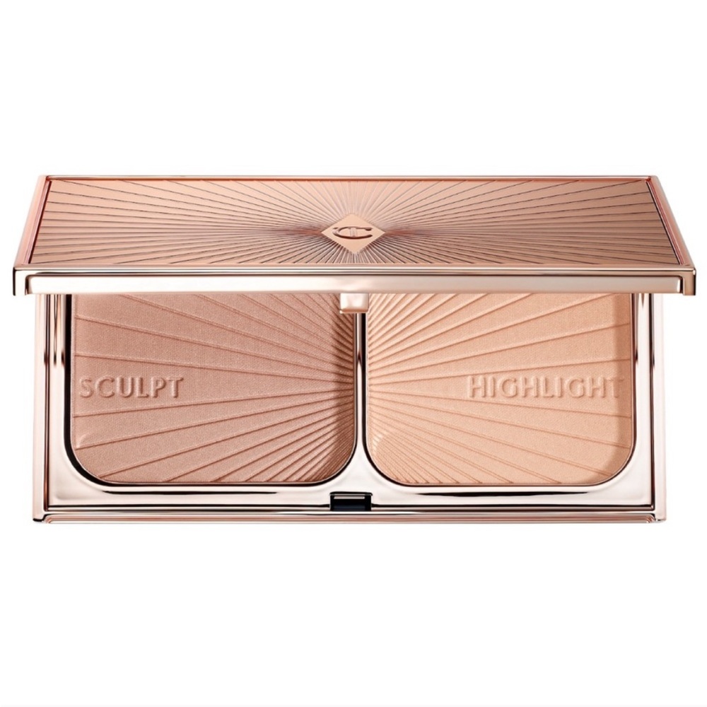 Charlotte Tilbury MINI FILMSTAR BRONZE AND GLOW
LIGHT TO MEDIUM